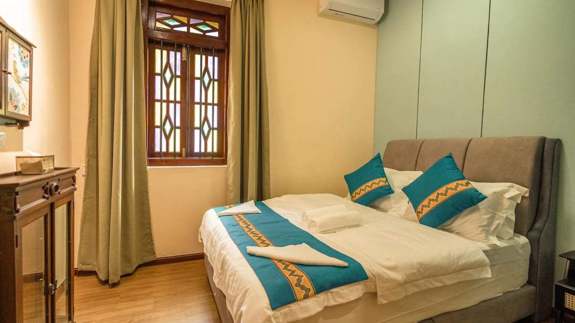 Old Town Story Linn House George Town