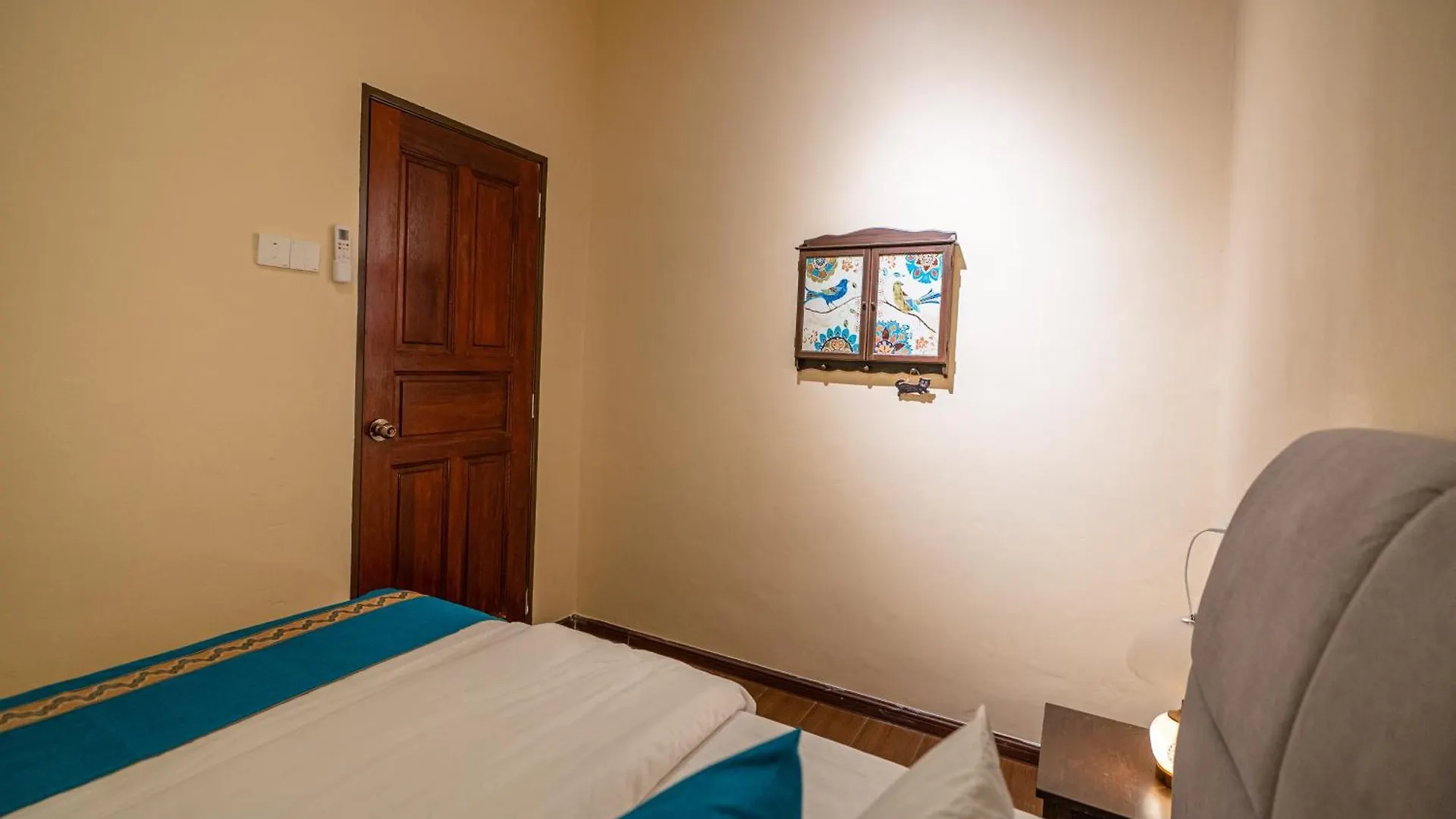 Old Town Story Linn House George Town